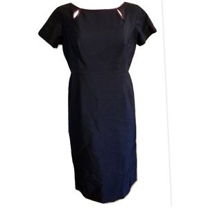 1960s Keyhole Opening Vintage Sheath Dress
